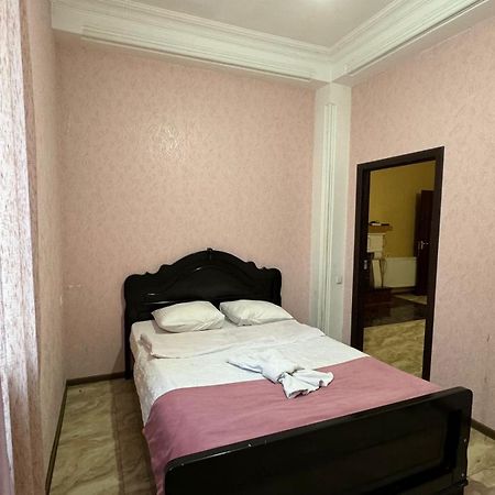 Benene'S Apartments Тбілісі Екстер'єр фото